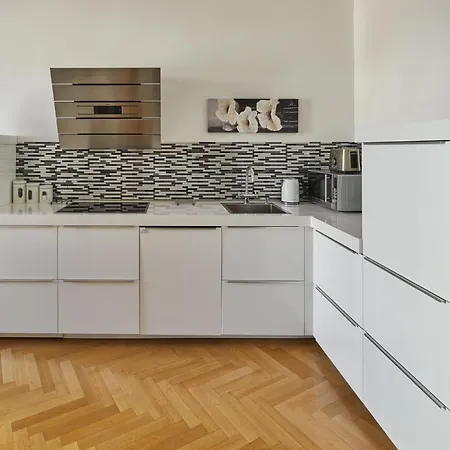 Days - Lavish In The Old Town - Balcony Apartment Prague