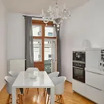 Apartment Days - With Balcony And Amazing View In The Old Town *