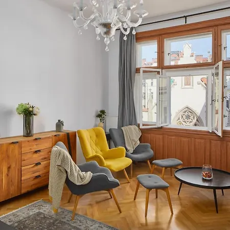 Days - With Balcony And Amazing View In The Old Town